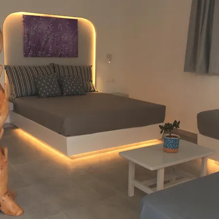 Ξενοδοχείο με διαμερίσματα Mina 4*