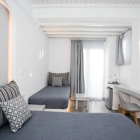 Mina Платис Ялос