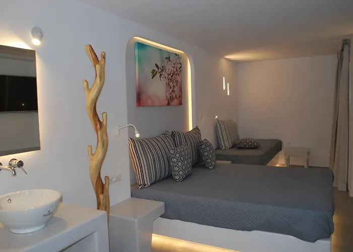 Lägenhetshotell Mina 4*