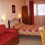 Mina Platys Gialos (Mykonos)