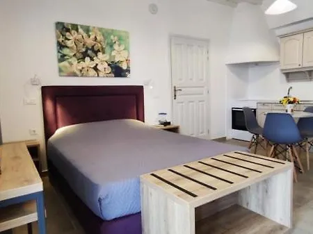 Mina Hotel apartamentowy 3*