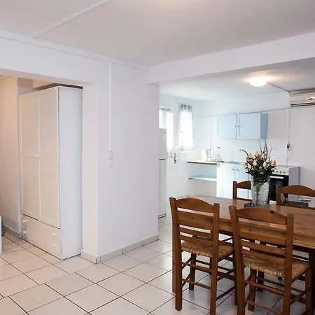 Mina 3* Platys Gialos (Mykonos)