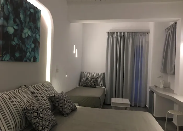 Mina Platys Gialos (Mykonos)