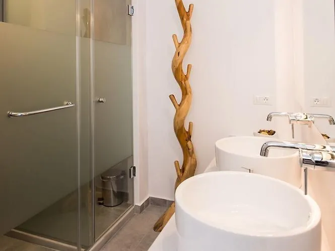 米娜一室公寓酒店 4*